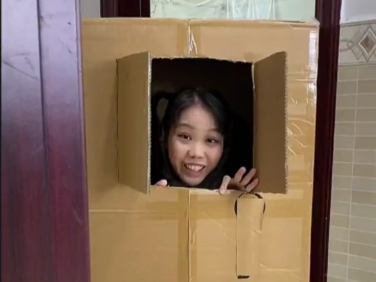 用老爸私房钱买的电视机是...