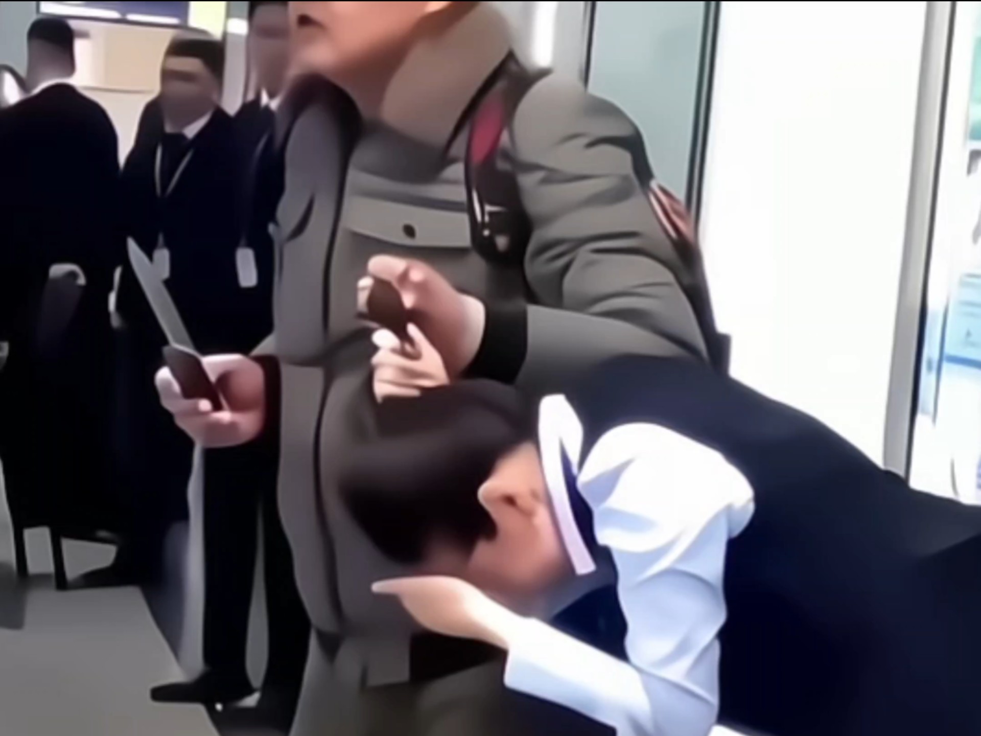 搞笑视频：空手夺白刃