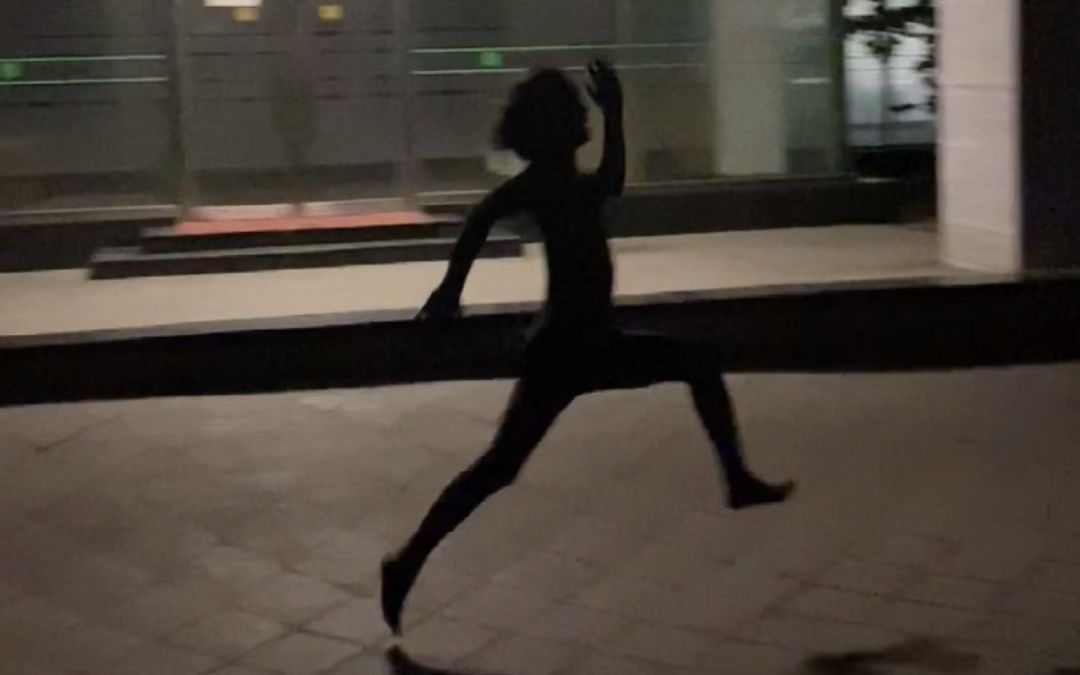 这一切都要从一瓶颜料说起