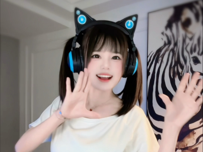 火线妹跳姬芽摇第二个视频...