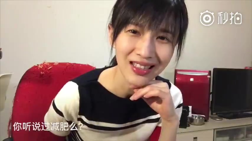 papi酱早些年微博被删...