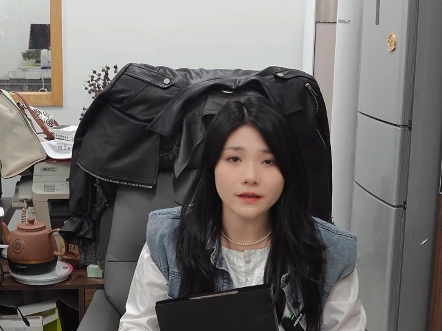 这次被踢惨了 #幽默段子...