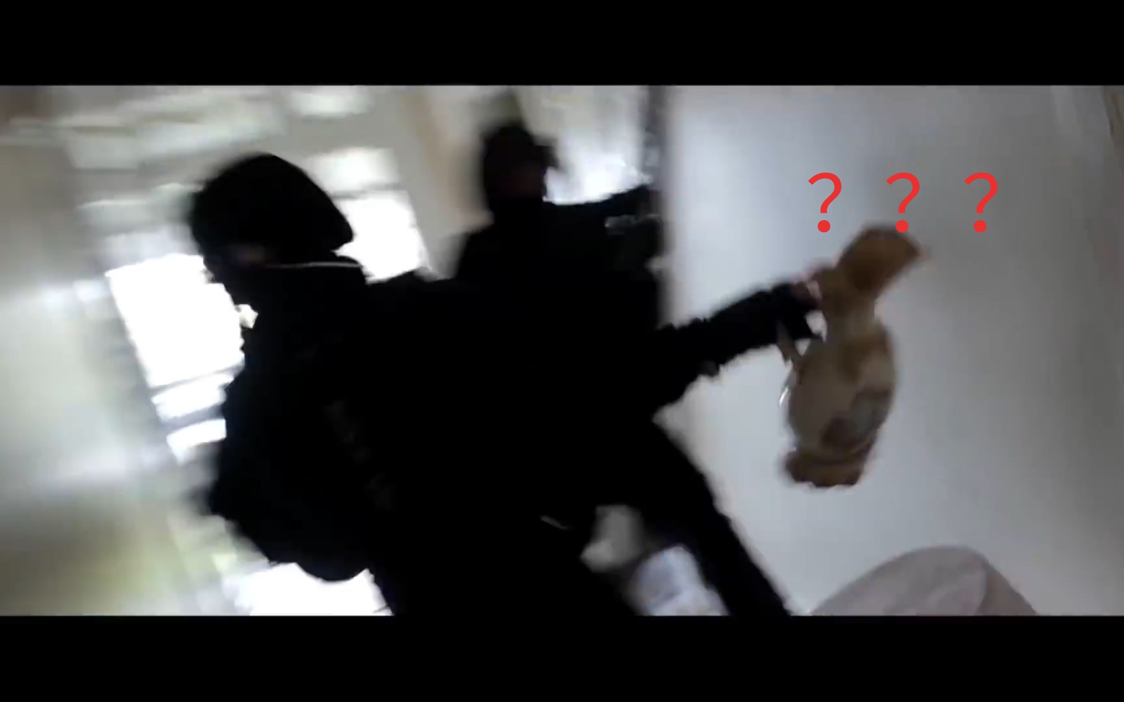 FBI OPEN UP！...