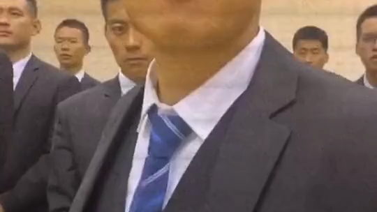回答的很好  你被开除了